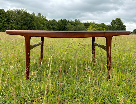 For Jenna  - Final payment **** price includes bespoke crate and shipping ***Mid Century Modern Large Danish Model 217 Extendable Teak Table by Arne Hovmand-Olsen for Mogens Kold, 1960s