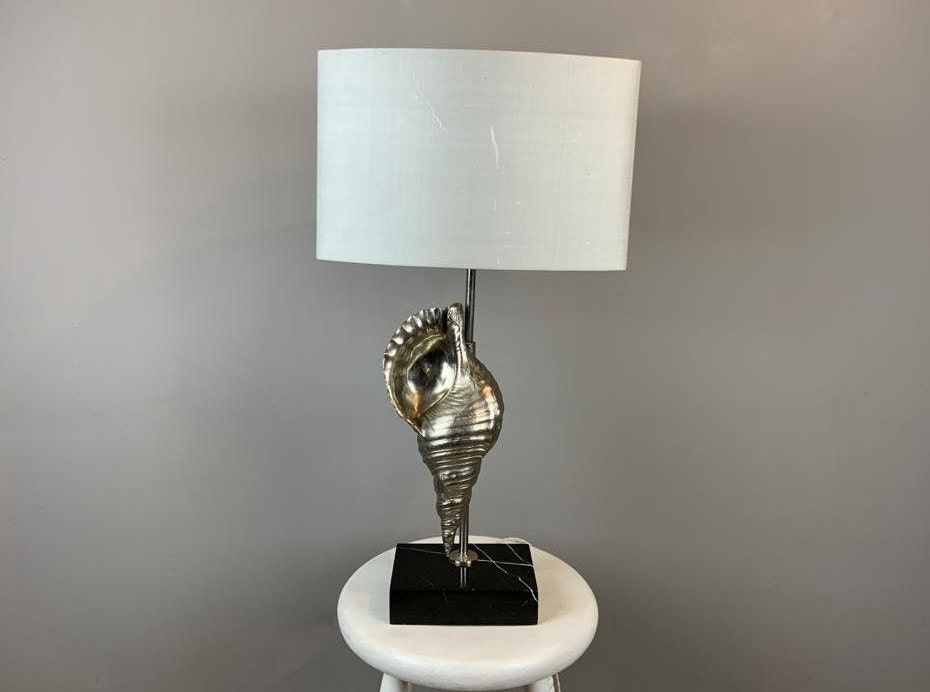 Silver Coloured Metal Chapman-style Shell Lamp - Desk/ Side /Bedroom /Living Room Lamp