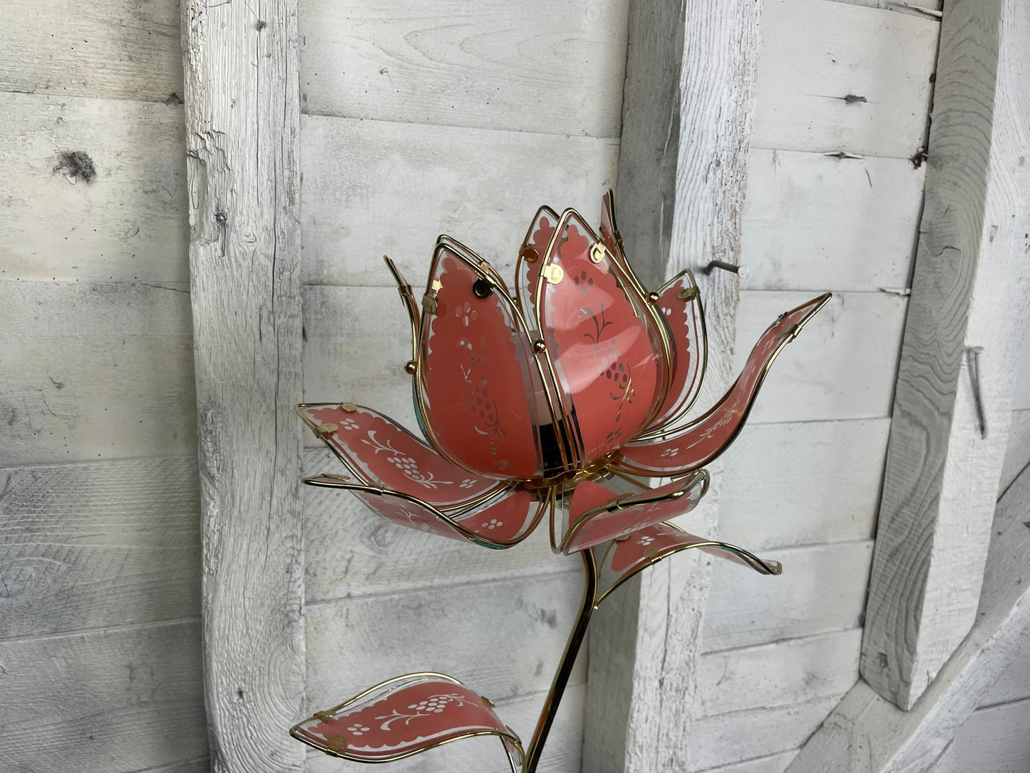 Vintage Mid Century Hollywood Regency Modern Pink Lotus Flower Table / Bedside / Desk Lamp