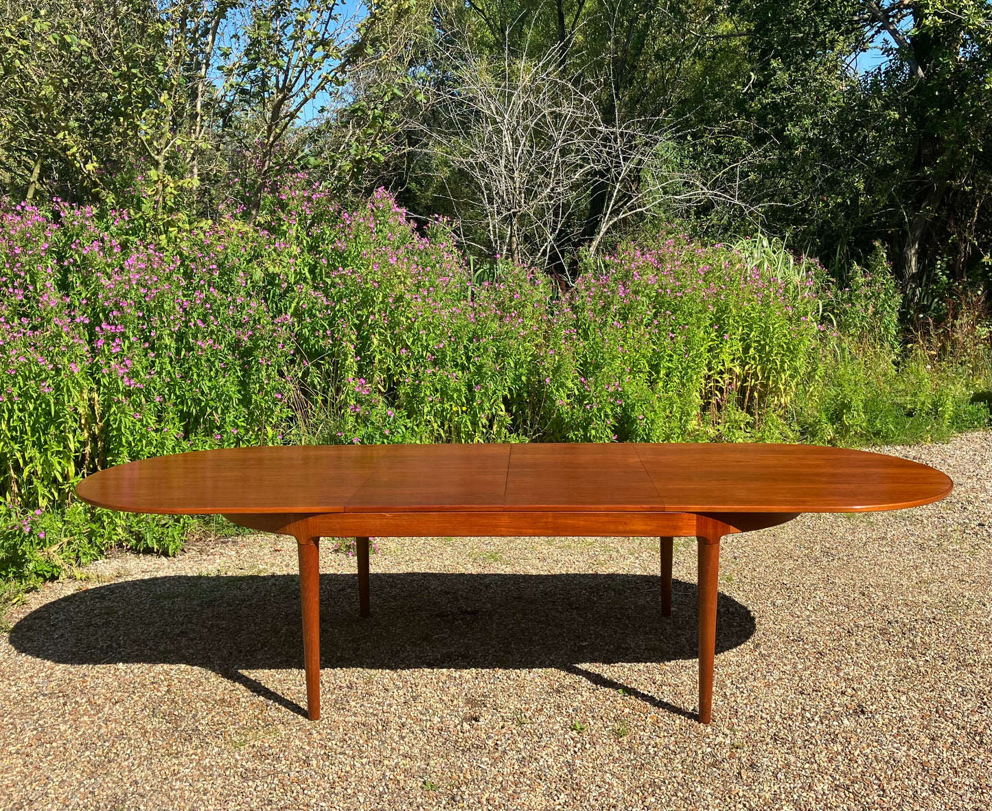 Mid century modern Large danish expandable teak table by Arne Hovmand-Olsen for Mogens Kold, 1960s