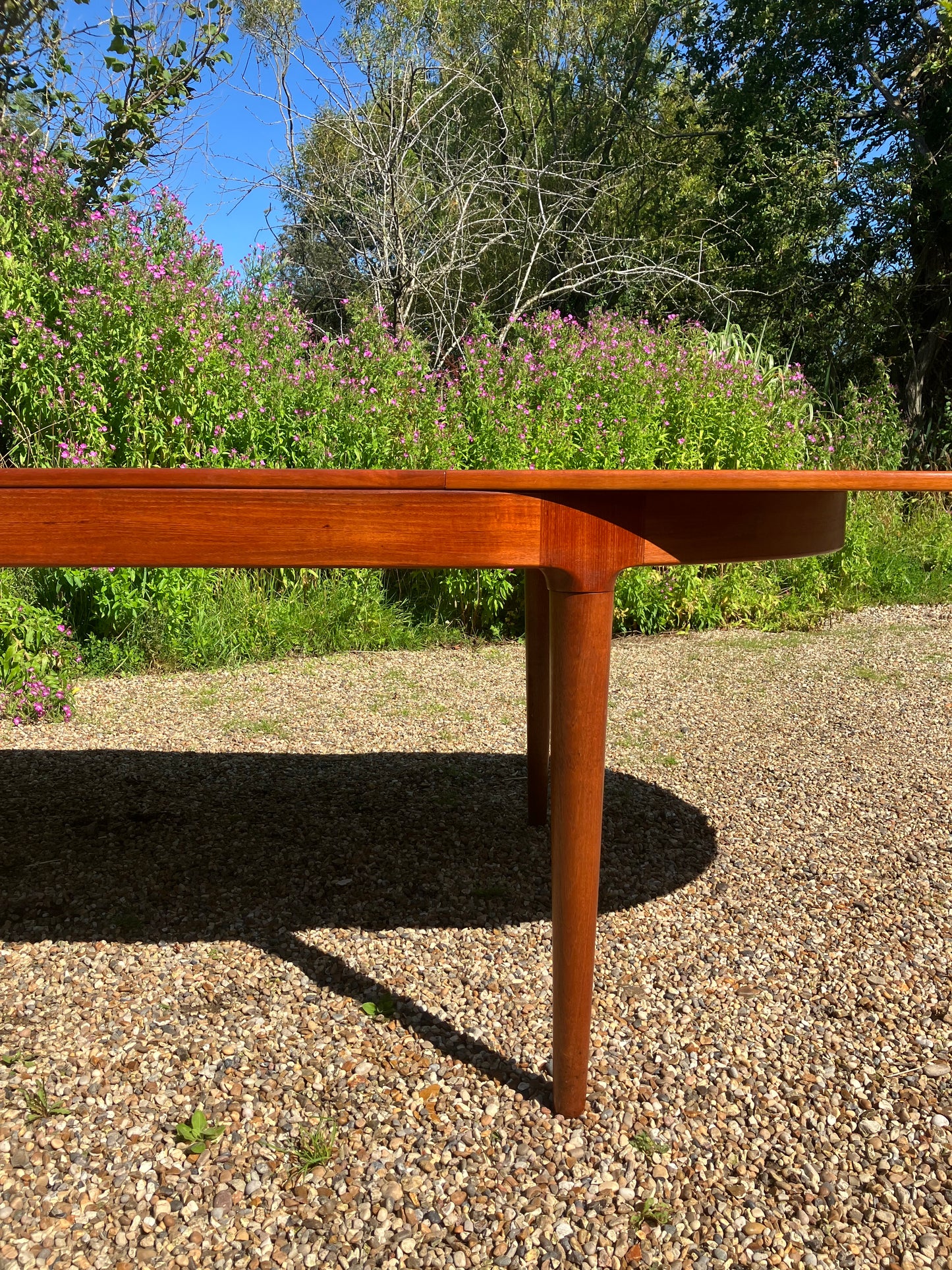 Mid century modern Large danish expandable teak table by Arne Hovmand-Olsen for Mogens Kold, 1960s