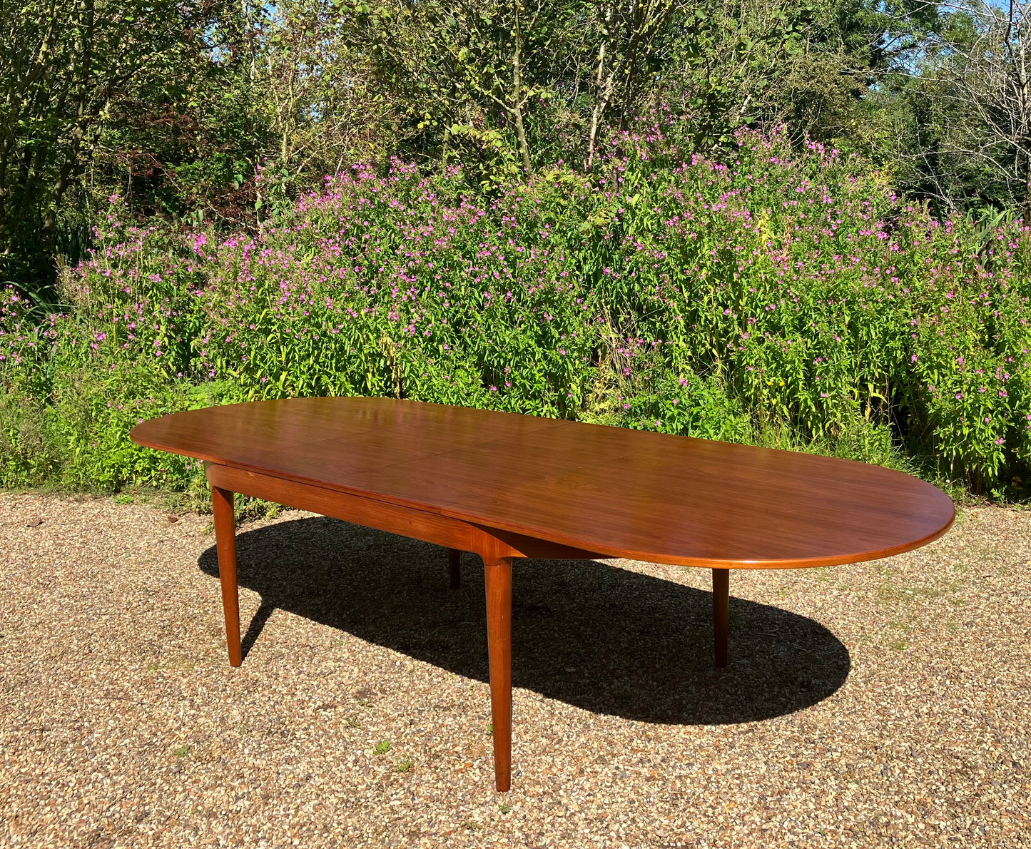 Mid century modern Large danish expandable teak table by Arne Hovmand-Olsen for Mogens Kold, 1960s