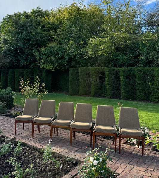 Set Of Six Vintage Mid Century Modern Teak Chairs By Robert Heritage For Archie Shine 1950s