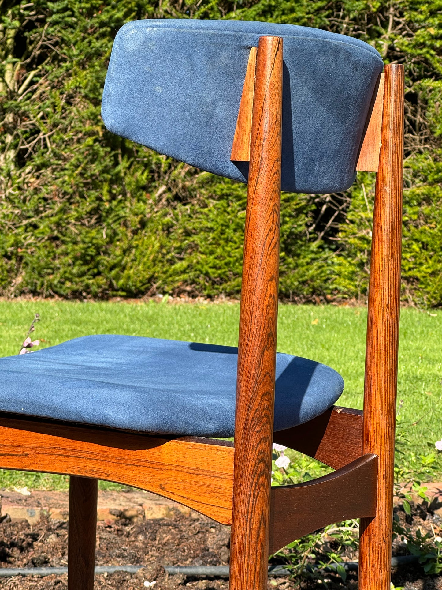 Set of Six Mid Century Modern Danish Rosewood Dining Chairs by Henry Rosengren Hansen