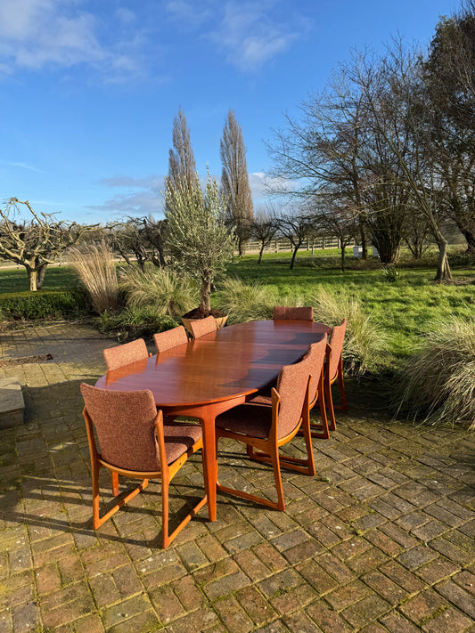 Mid Century Modern Danish Dining Set - Henning Kjærnulf 32 Table and 8 Stolefabrik Chairs