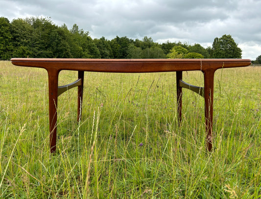 Mid Century Modern Large Danish Model 217 Extendable Teak Table by Arne Hovmand-Olsen for Mogens Kold, 1960s