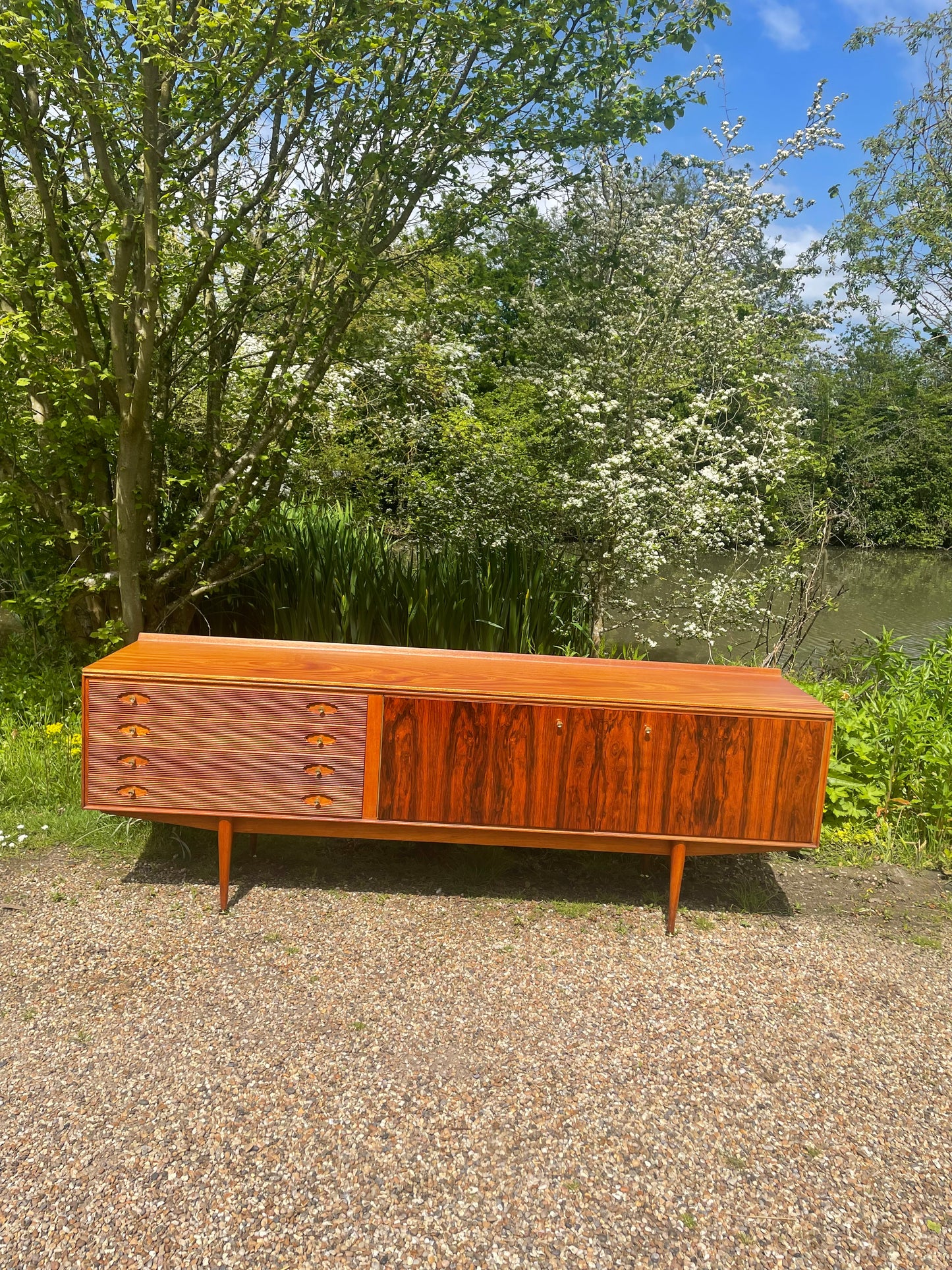 Mid Century Modern credenza/sideboard Archie Shine sideboard for Robert Heritage 1950s - Pending A10 certificate