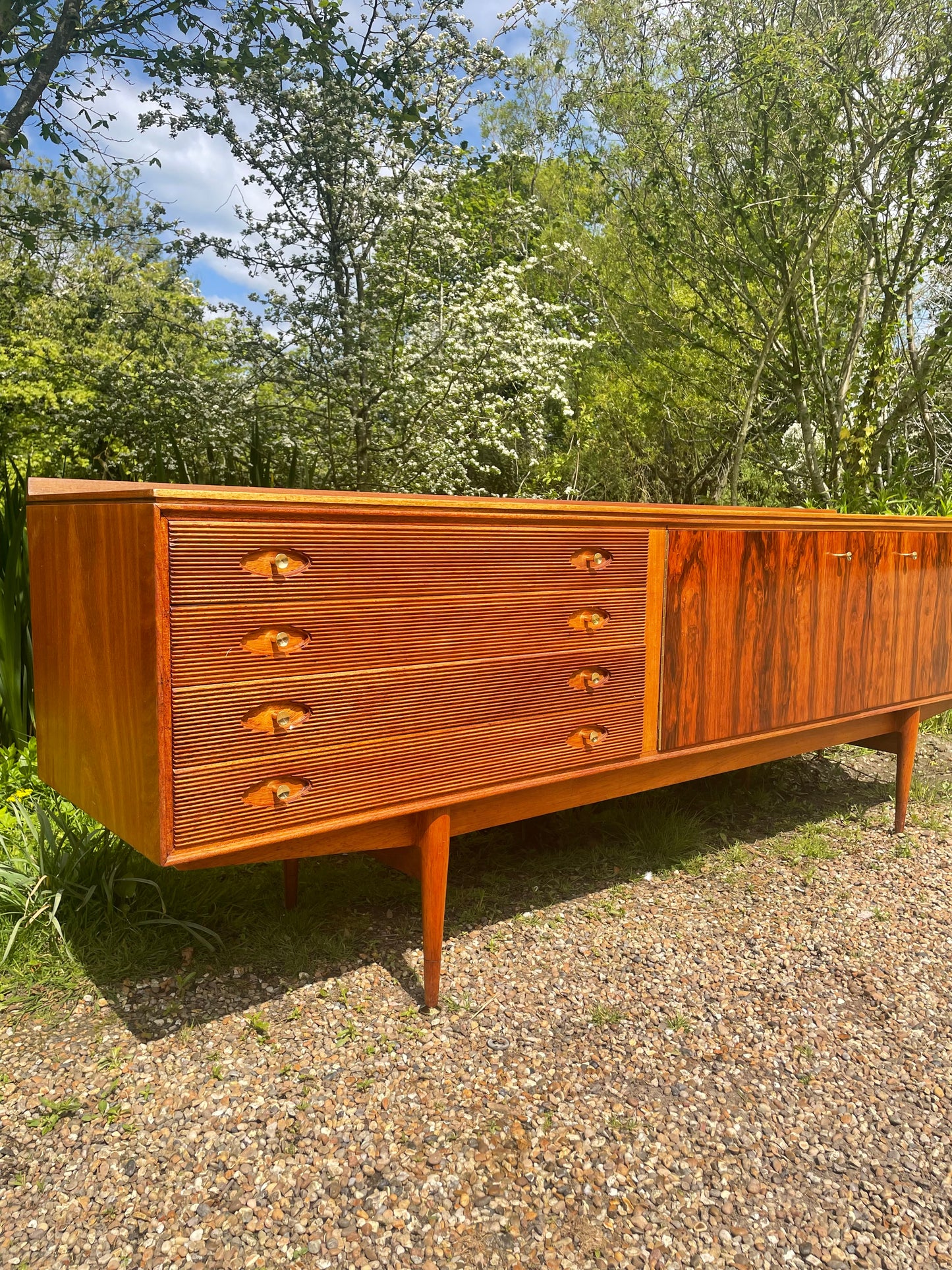 Mid Century Modern credenza/sideboard Archie Shine sideboard for Robert Heritage 1950s - Pending A10 certificate