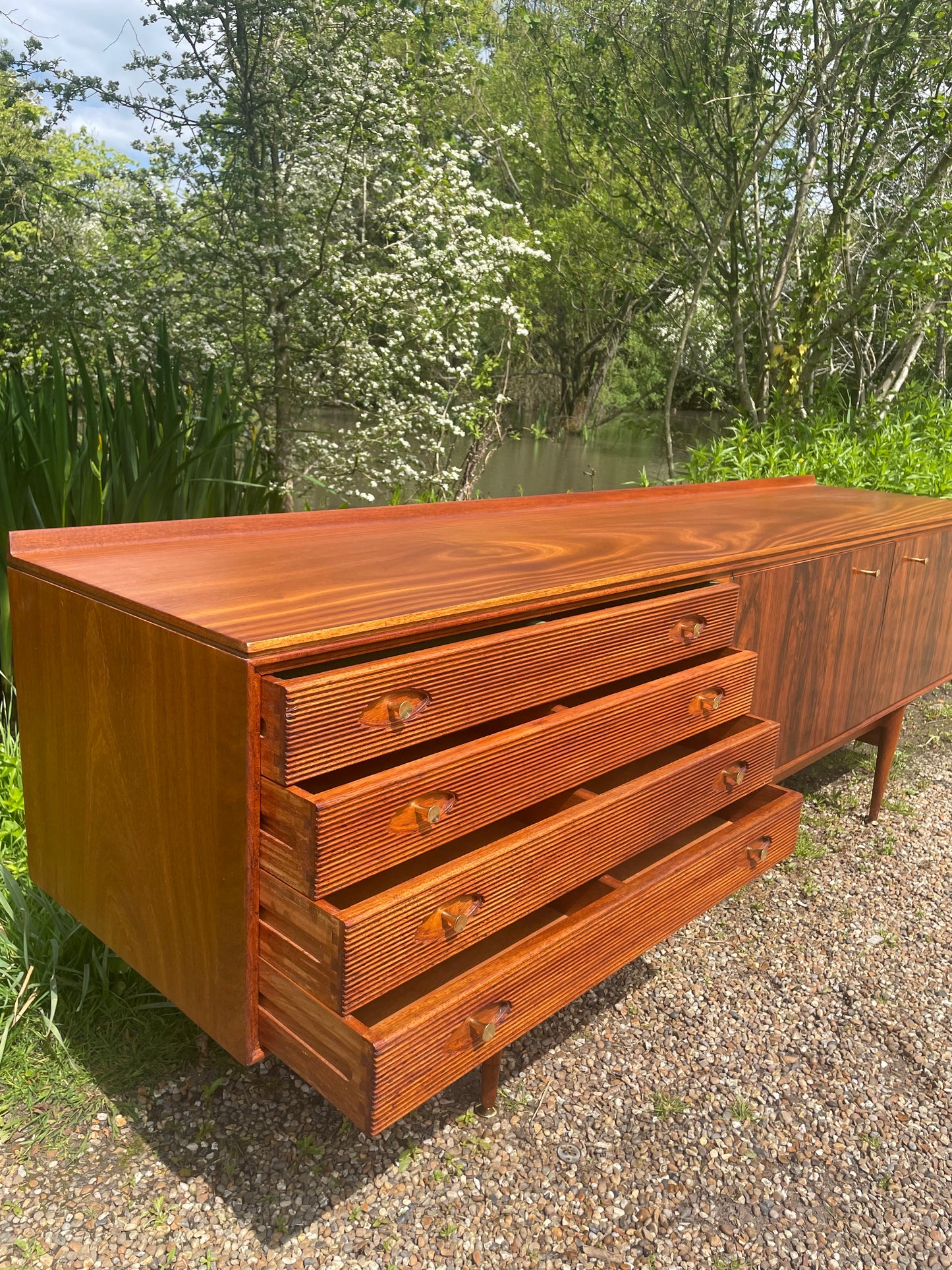 Mid Century Modern credenza/sideboard Archie Shine sideboard for Robert Heritage 1950s - Pending A10 certificate