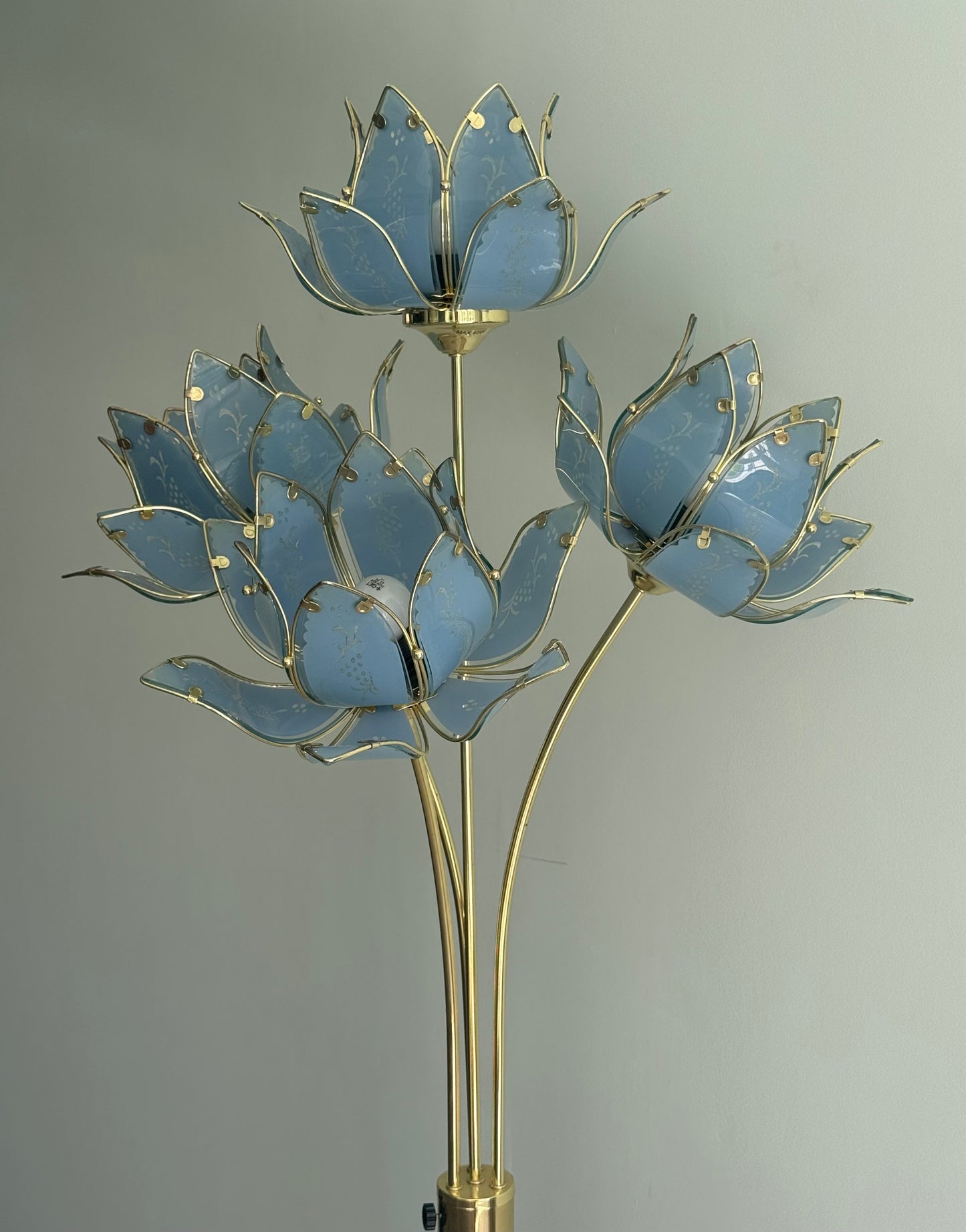 For Summer ****Price includes shipping **** Hollywood Regency Blue Lotus Lamp