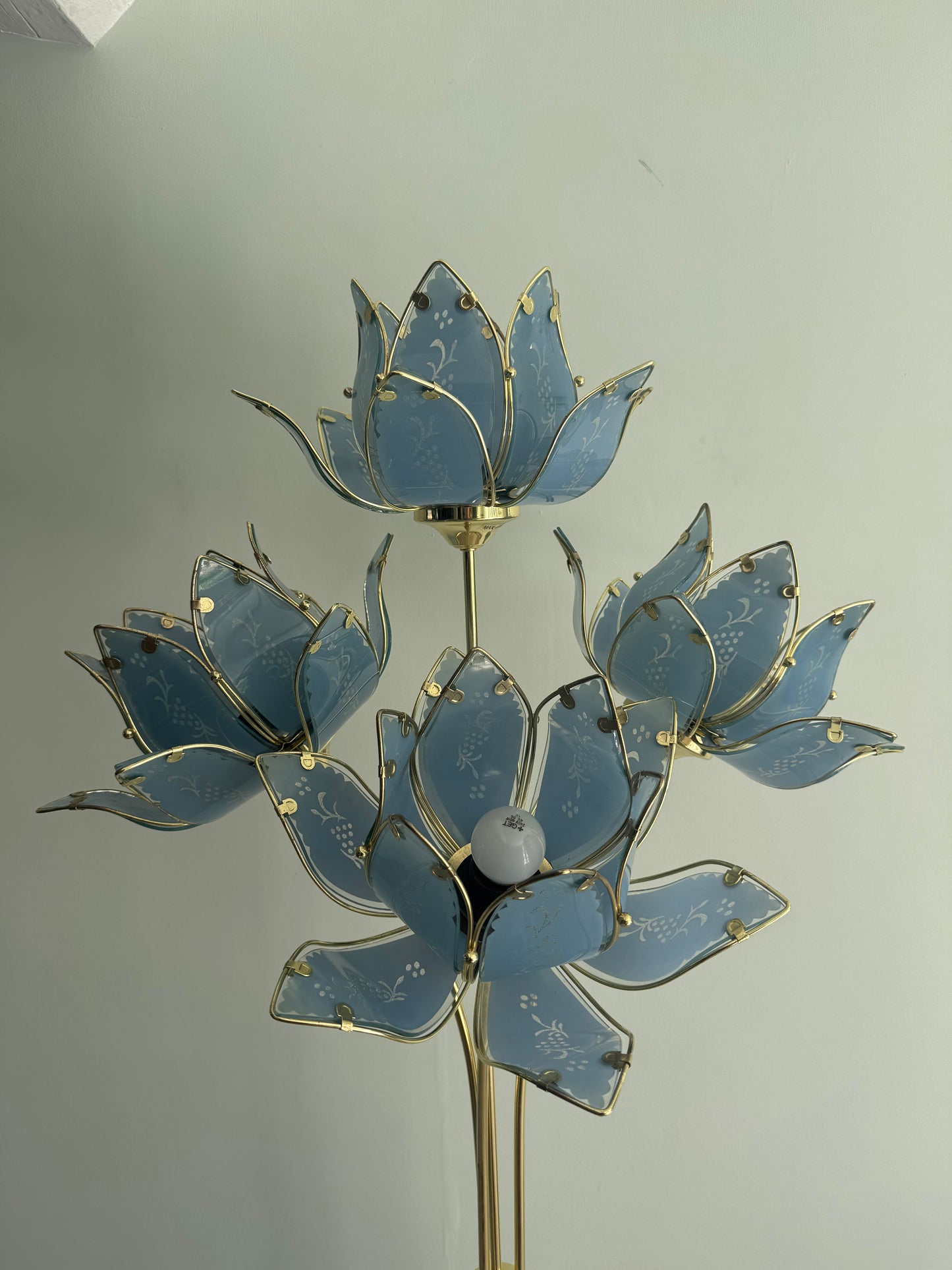 For Summer ****Price includes shipping **** Hollywood Regency Blue Lotus Lamp