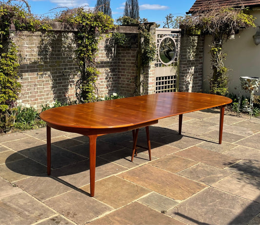 Beautiful Mid Century Modern Teak Model 62 Extending Dining Table By Henning Kjærnulf for Sorø Stolefabrik